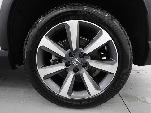 Used 2025 Honda Pilot Elite image 9