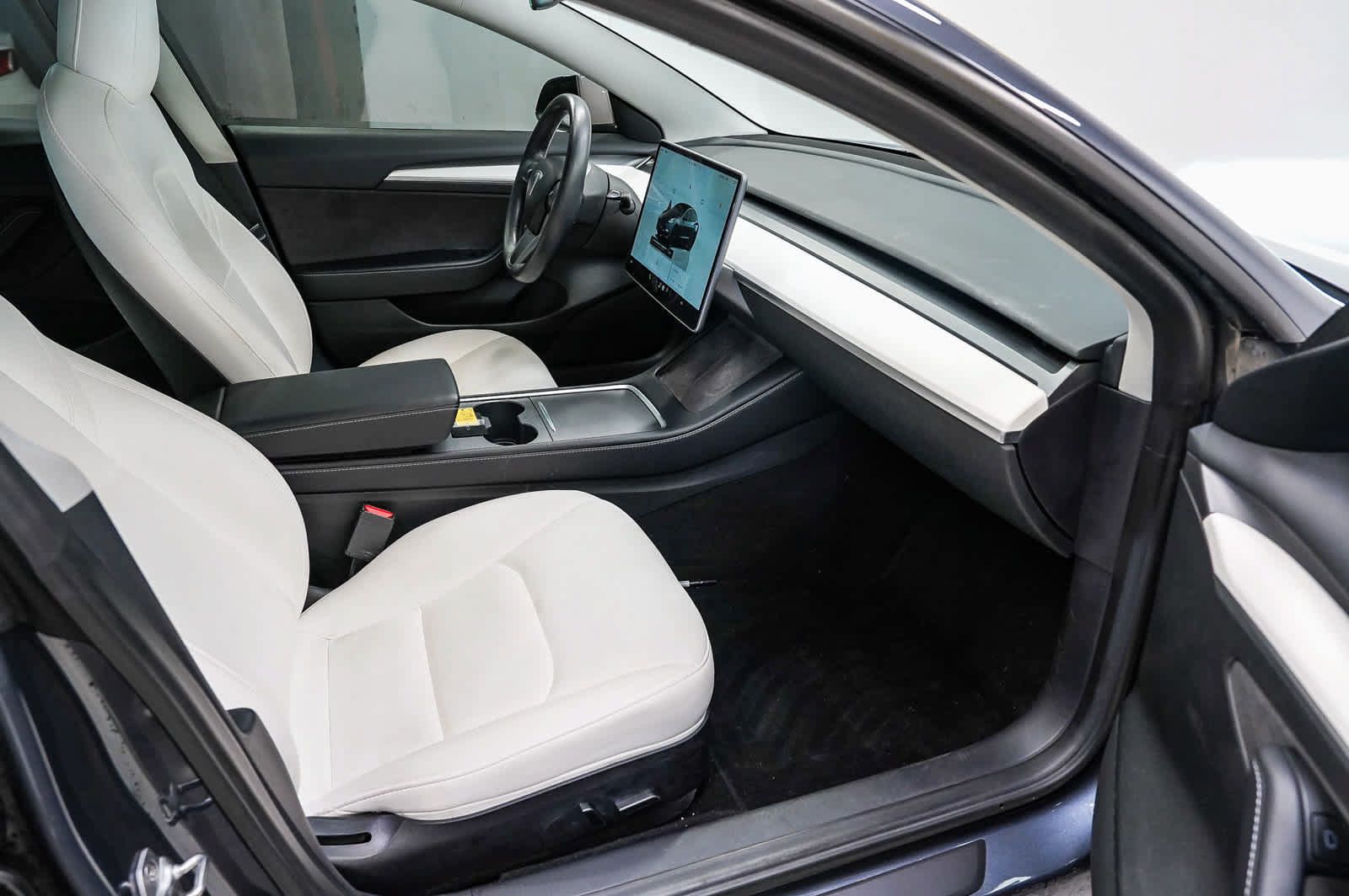 Used 2022 Tesla Model 3 RWD image 16