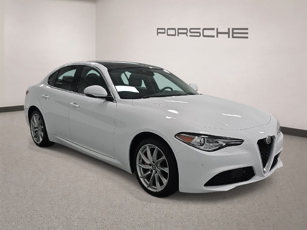 Used 2019 Alfa Romeo Giulia AWD image 8