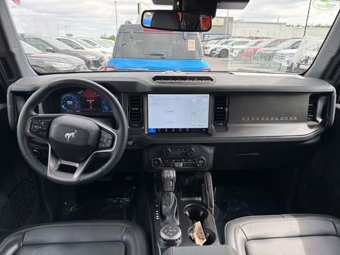 Used 2025 Ford Bronco Badlands AWD/4WD image 5