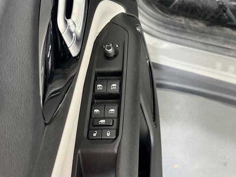 Used 2022 Jeep Compass Limited AWD/4WD image 17