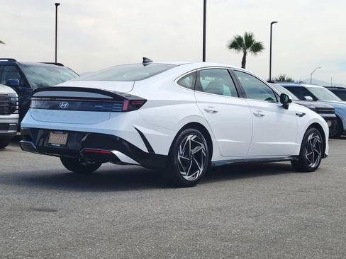 New 2026 Hyundai Sonata SEL FWD image 4