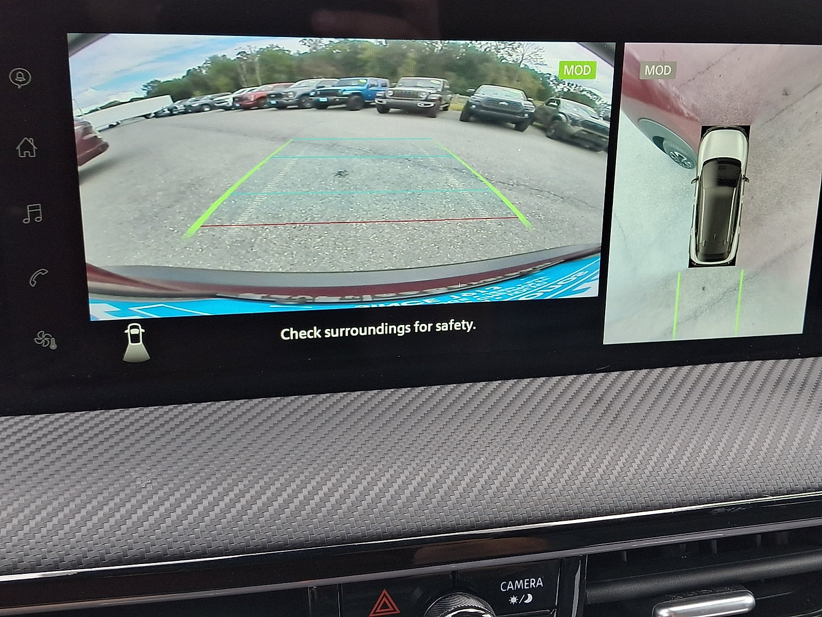 Used 2025 Nissan Kicks SR AWD/4WD image 18