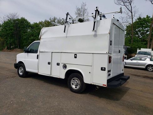 Used 2024 Chevrolet Express 3500 w/ Power Convenience Package RWD image 3