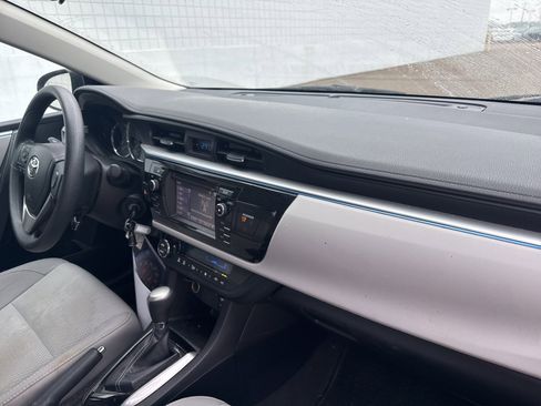 Used 2016 Toyota Corolla LE image 21
