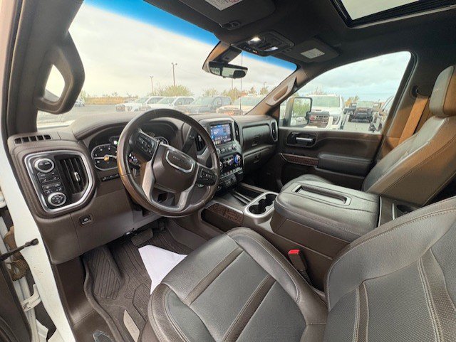 Used 2021 GMC Sierra 3500 Denali w/ Denali Ultimate Package AWD/4WD image 17
