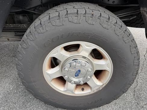 Used 2014 Ford F250 XLT w/ Snow Plow Prep Package AWD/4WD image 14