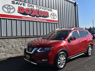 Used 2017 Nissan Rogue SV image 1