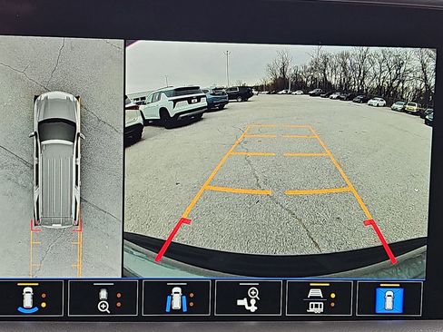 Used 2023 Chevrolet Tahoe Z71 w/ Luxury Package image 30