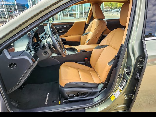 Used 2025 Lexus ES 350 w/ Premium Package FWD image 10