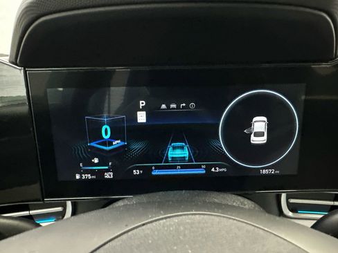 Used 2025 Hyundai Elantra Limited image 27