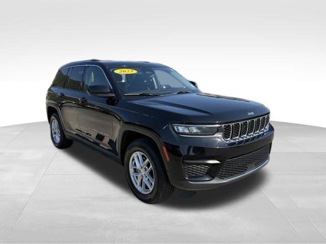 Used 2023 Jeep Grand Cherokee Laredo X AWD/4WD image 8