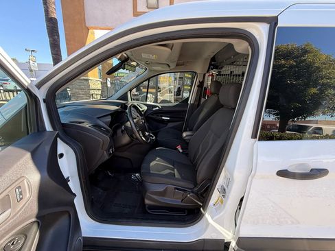 Used 2018 Ford Transit Connect XLT image 11