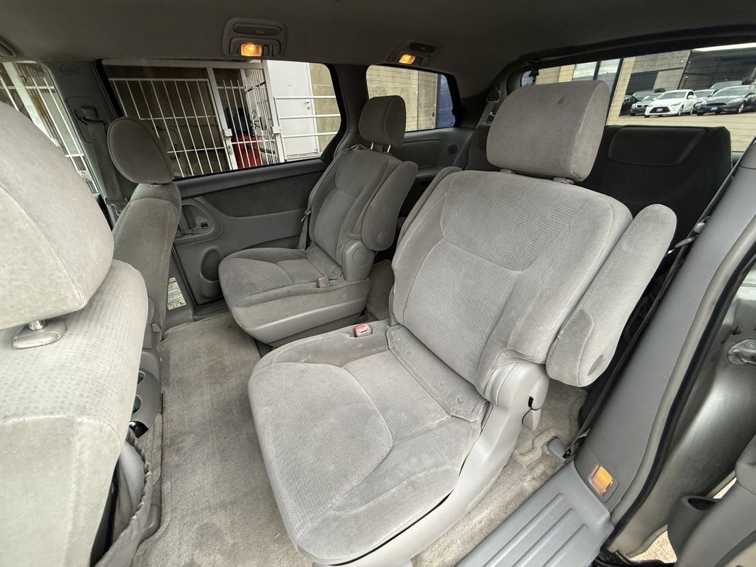 Used 2005 Toyota Sienna LE FWD image 18