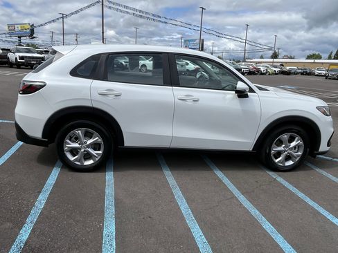 Used 2024 Honda HR-V LX image 6