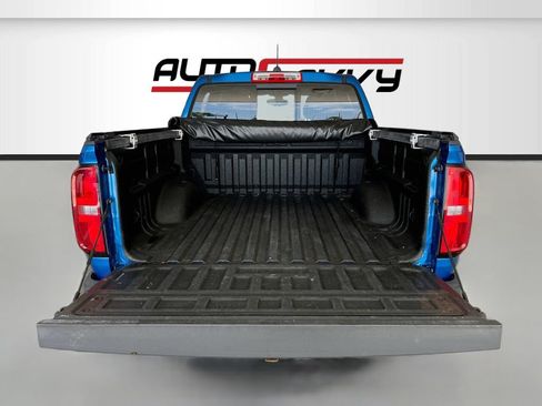 Used 2021 Chevrolet Colorado Z71 w/ LPO, Tonneau and Step Package AWD/4WD image 26