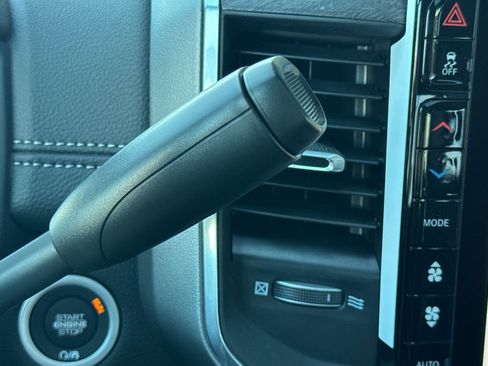 New 2026 RAM 2500 Laramie AWD/4WD image 20