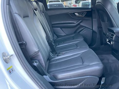 Used 2017 Audi Q7 3.0T Premium Plus w/ Premium Plus Package AWD/4WD image 12