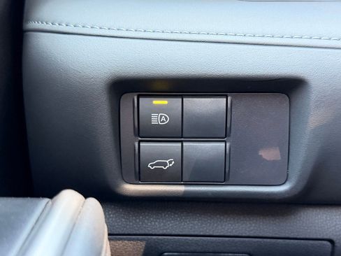 Used 2022 Toyota Highlander XLE image 21