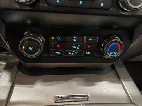 Used 2019 Ford F150 XLT w/ Equipment Group 302A Luxury image 27