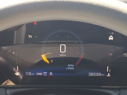 Used 2025 Chevrolet TrailBlazer LT AWD/4WD image 25
