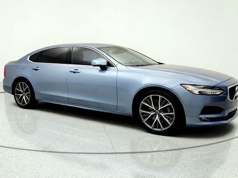 Used 2019 Volvo S90 T5 Momentum FWD image 3