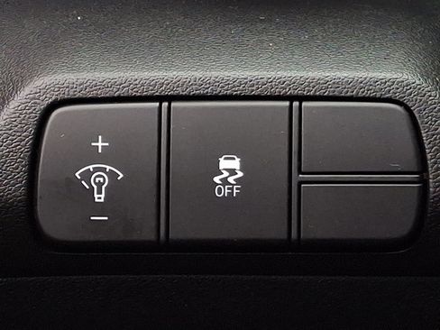 Used 2024 Hyundai Elantra SEL w/ Convenience Package image 27