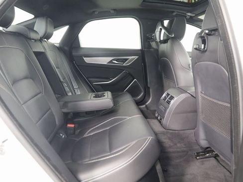 Used 2024 Jaguar XF R-Dynamic SE image 14