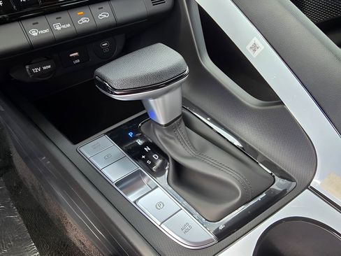 New 2025 Hyundai Elantra Blue image 17