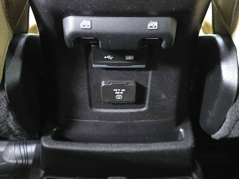Used 2018 Jeep Wrangler Unlimited Sahara AWD/4WD image 18