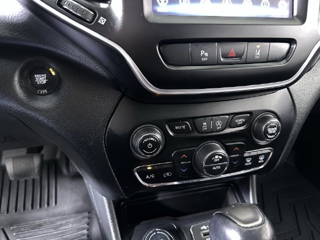 Used 2022 Jeep Cherokee Latitude Lux AWD/4WD image 17