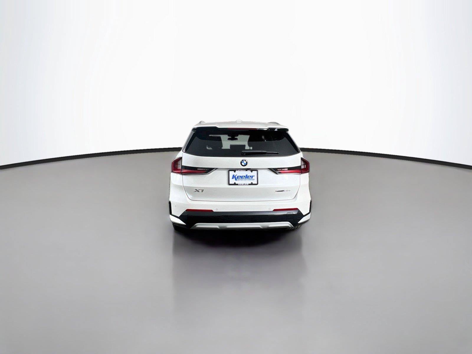Used 2023 BMW X1 xDrive28i w/ Premium Package AWD/4WD image 5