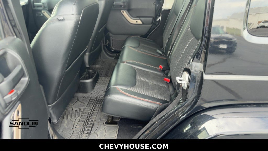 Used 2016 Jeep Wrangler Unlimited Sahara AWD/4WD image 24