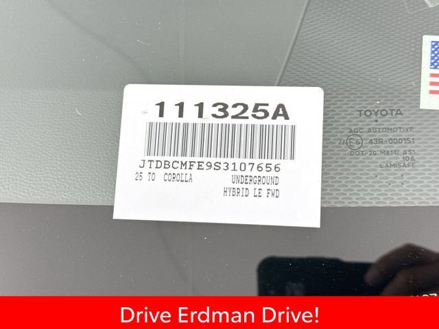 Certified 2025 Toyota Corolla LE FWD image 30