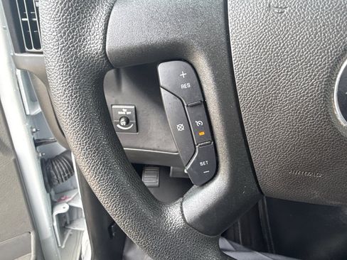 Used 2025 Chevrolet Express 2500 w/ Driver Convenience Package RWD image 21