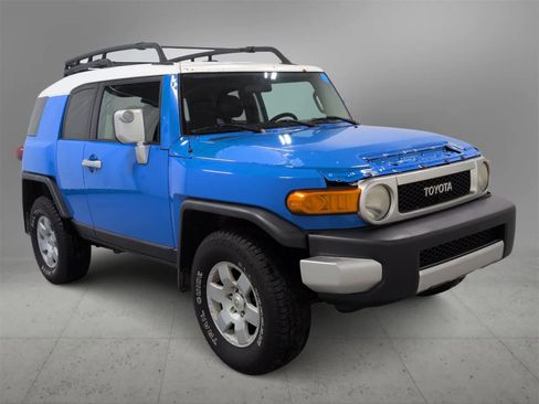 Used 2007 Toyota FJ Cruiser 4WD image 2