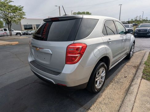 Used 2017 Chevrolet Equinox LS AWD/4WD image 7