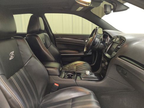 Used 2022 Chrysler 300 S RWD image 21