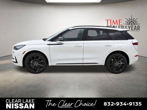 Used 2025 Lincoln Corsair FWD w/ Equipment Group 101A image 4