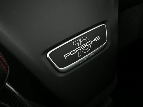 Used 2019 Porsche 911 Speedster image 23