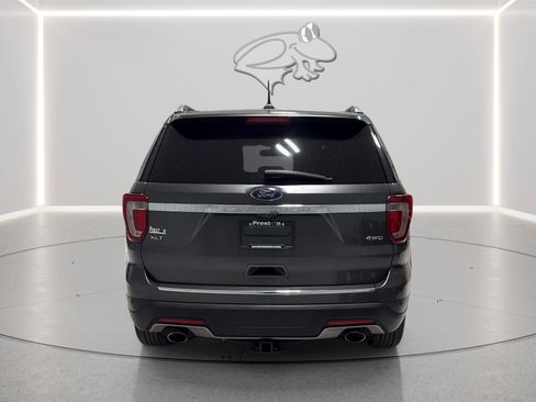 Certified 2018 Ford Explorer XLT w/ Equipment Group 201A AWD/4WD image 4
