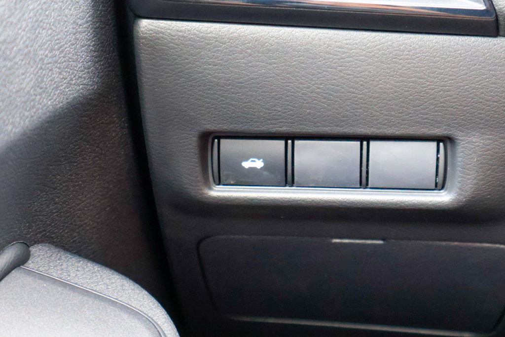 New 2027 Nissan Sentra SV w/ Floor Mat Package FWD image 15