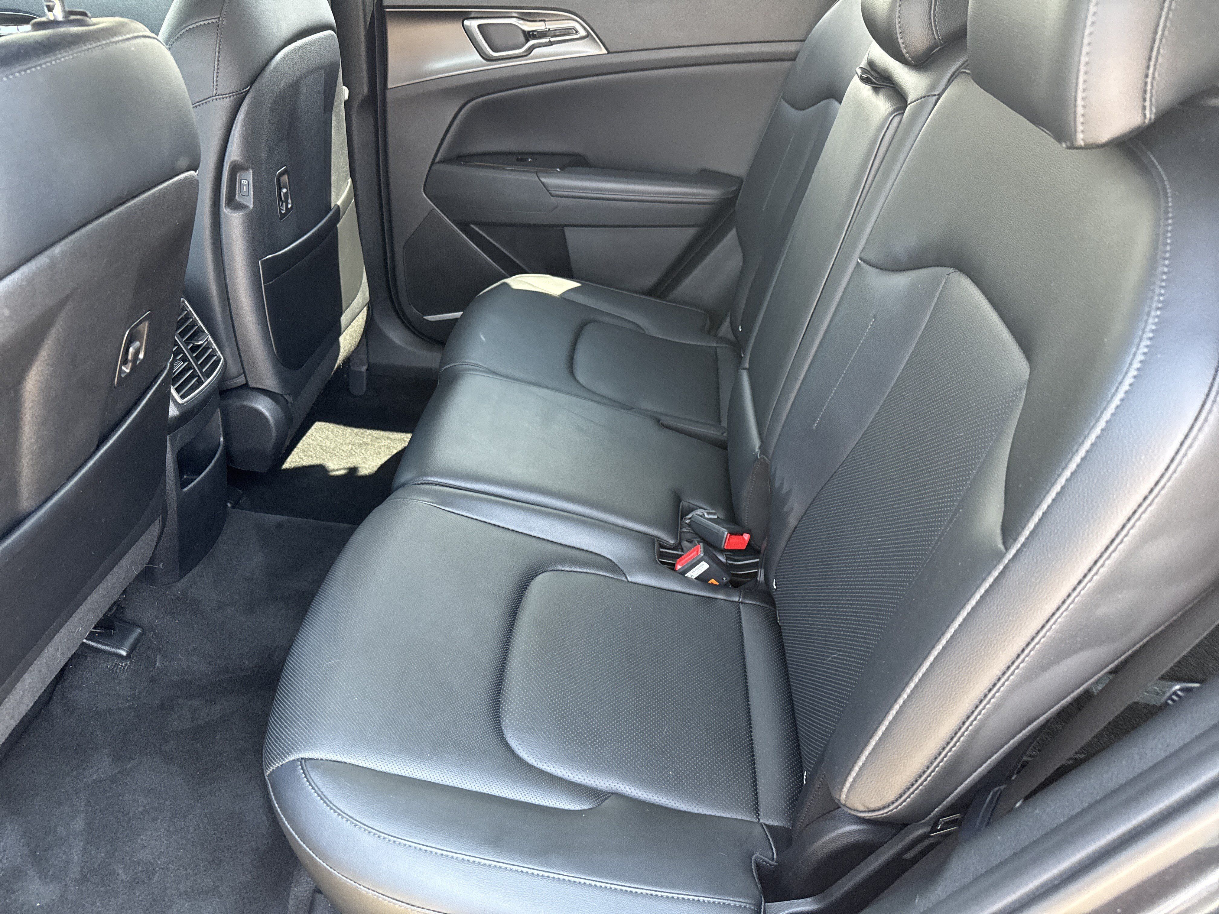 Used 2023 Kia Sportage EX FWD image 6