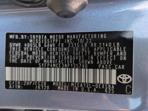 Used 2022 Toyota Corolla SE w/ SE Premium Package FWD image 32