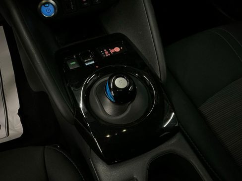 Used 2022 Nissan Leaf SV Plus image 26