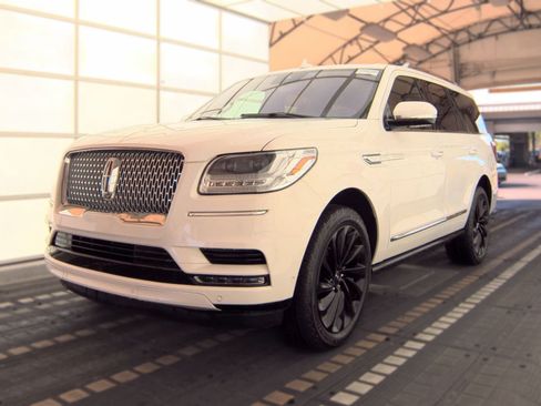 Used 2020 Lincoln Navigator Reserve w/ Equipment Group 208A Reserve AWD/4WD image 1