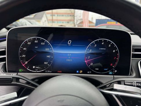 Used 2025 Mercedes-Benz E 350 4MATIC Sedan image 29