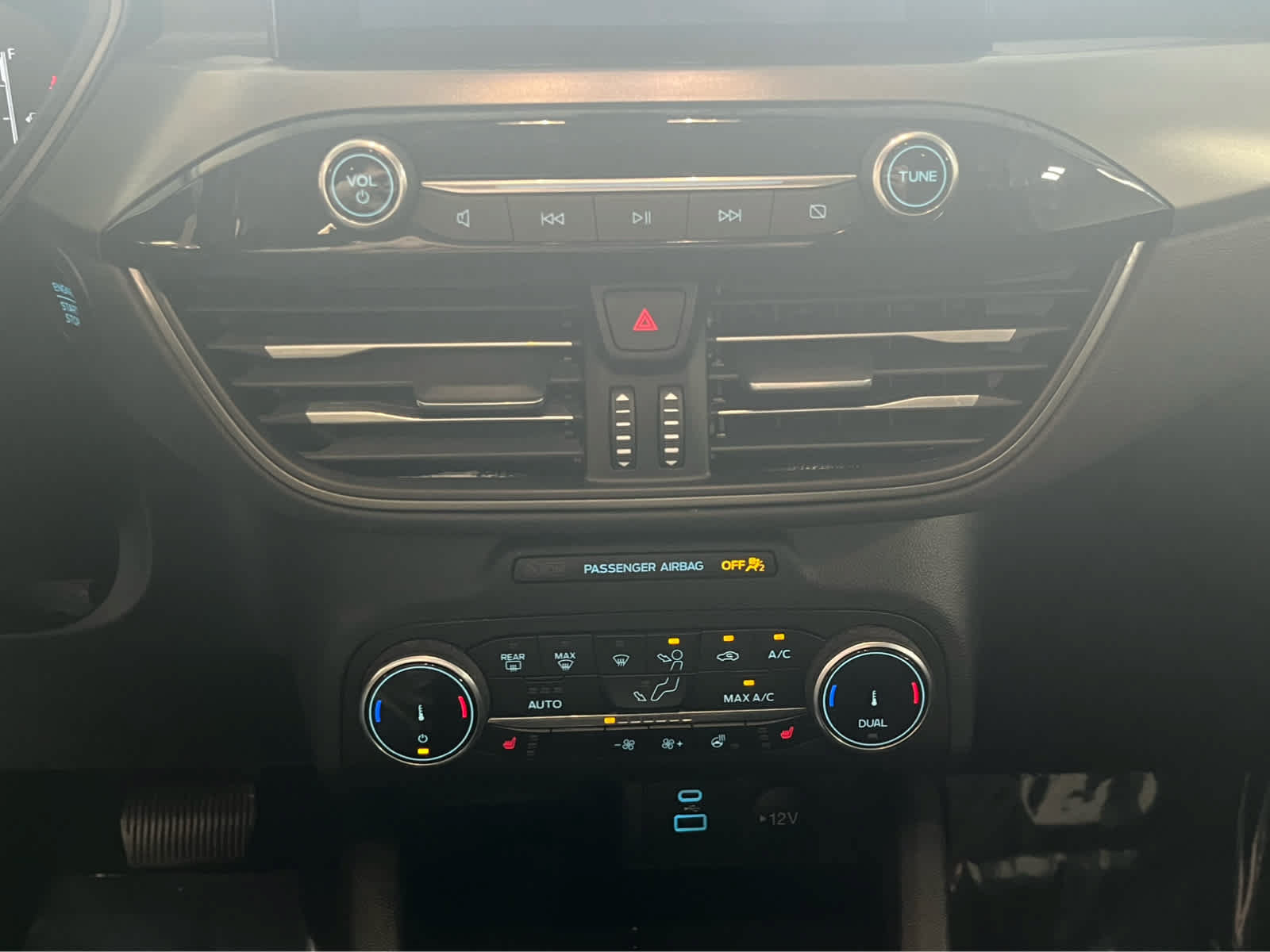 Used 2023 Ford Escape Active AWD/4WD image 24