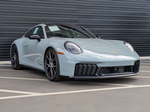 Certified 2025 Porsche 911 Carrera 4 GTS image 7
