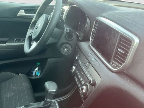 Used 2020 Kia Sportage LX w/ LX Popular Package image 5